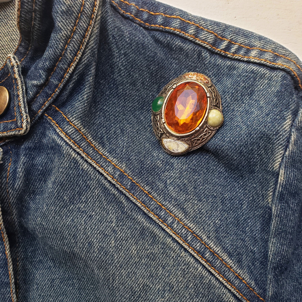 50s Scottish agate inspired costume brooch. - Picture 2 of 6